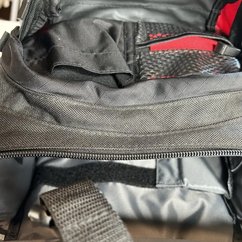 Tamrac 5546 Adventure 6 Backpack (Red), Very Versatile